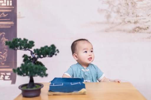 如皋怀孕多久会小腹隆起